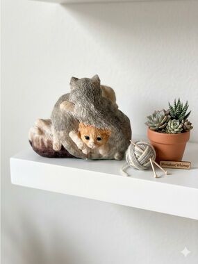 1982 Cat Pile Tangle by Judy Boyt Border Fine Arts Scotland Dist. by Schmid